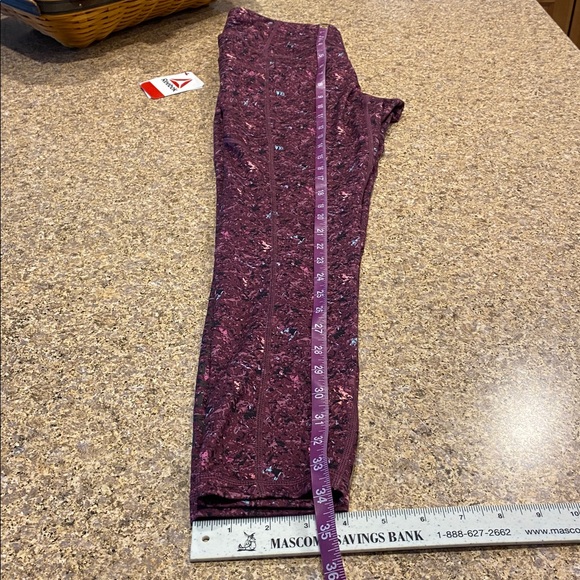 NWT Reebok 7/8 Legging High Rise Medium Grape Wine - Picture 13 of 14